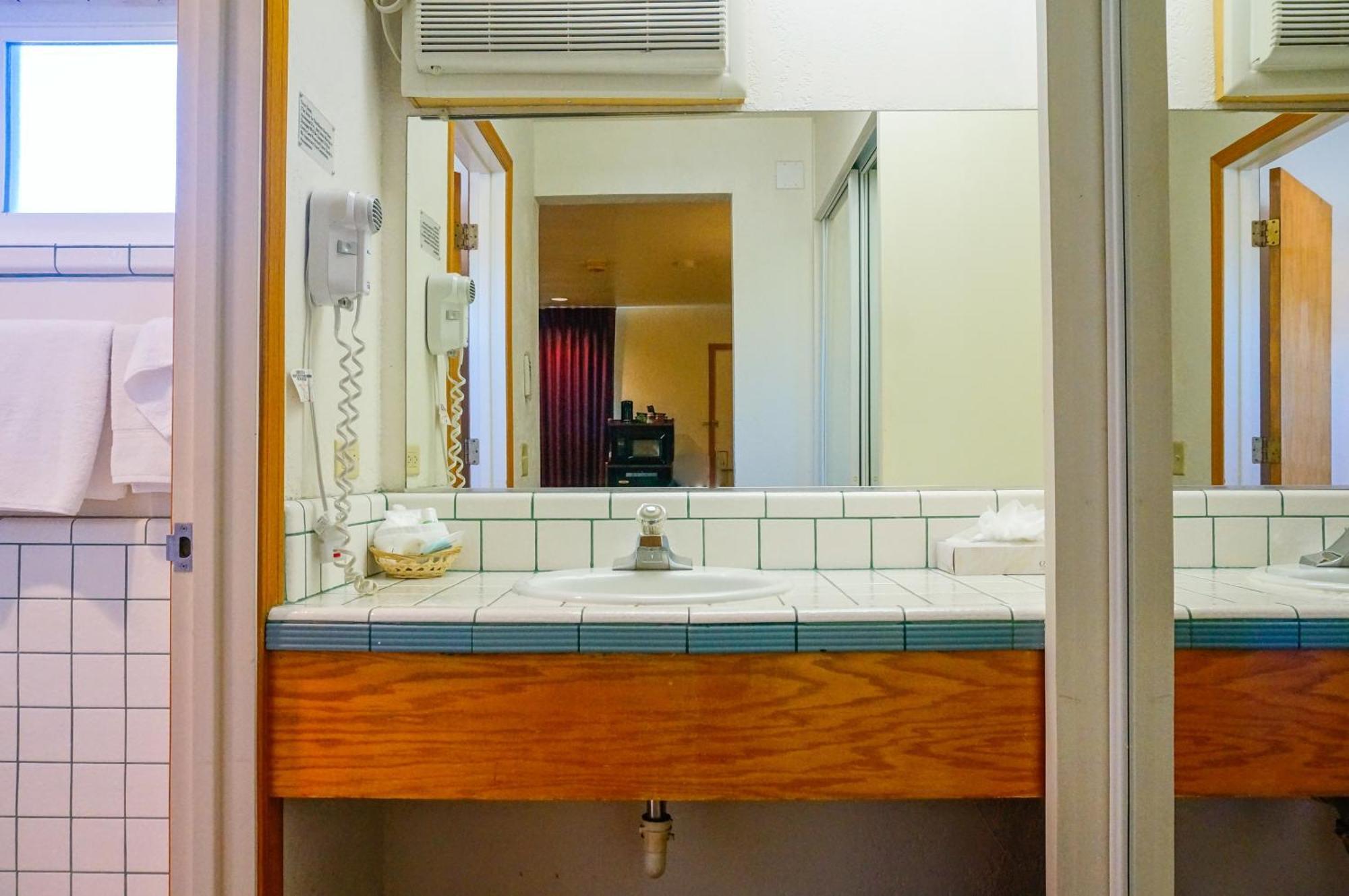 Lamplighter Inn & Suites San Luis Obispo Quarto foto